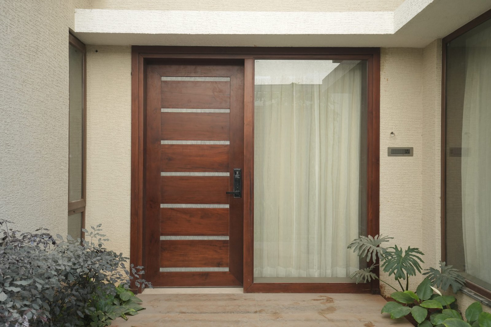 solid ooden doors